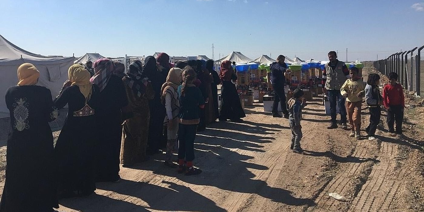 As operations to retake opposition-held areas in Ramadi and Fallujah continue, thousands of civilians are forced to flee their homes. 

NRC and other humanitarian actors present in the Anbar province are witnessing a sharp increase in the number of new arrivals to safe areas inside Anbar. According to NRC’s teams on the ground, more than 3,500 individuals have arrived during the last three days and thousands more are expected in the upcoming week. 

Photo: NRC/Iraq, February 2016