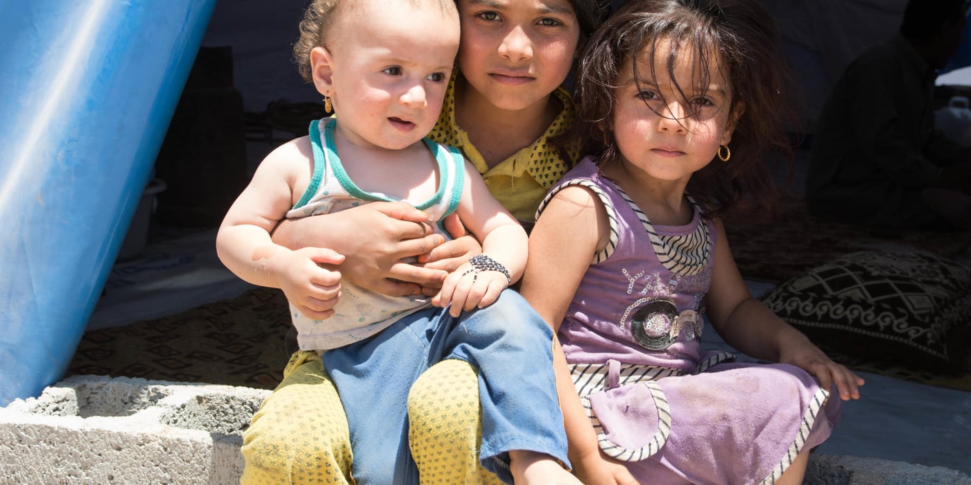 Ahmed (1), Marjun (7) and Sara (3) in Khazir camp. The family fled Mosul 10.06. Photo: Tiril Skarstein, NRC/Flyktninghjelpen.