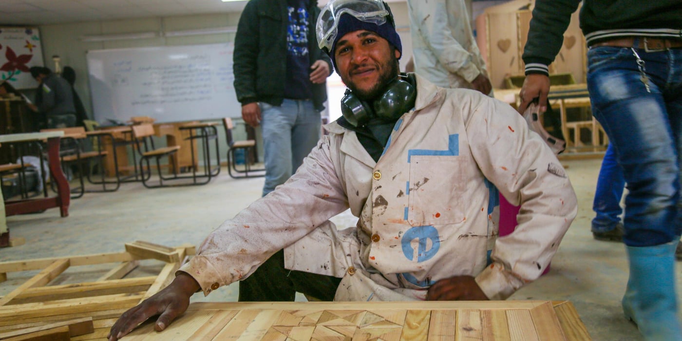 Mansour from Syria displays one of the pieces he created in the Advanced Skills training course in Zaatari Camp, Jordan. 25th ofJanuary 2016.
Photo: John Cutliffe/NRC