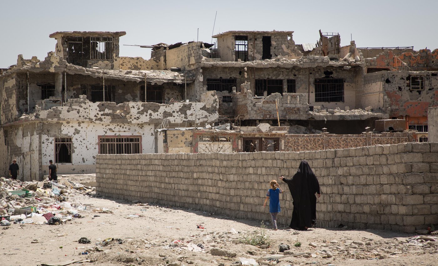 Photo : Tom Peyre-Costa
More than 380,000 people are still displaced in and around Mosul. Returnees and those who stayed try to rebuild their live as the city lies in ruins with a staggering 8 million tons of debris, a year since it was retaken from Islamic State Group.
Around 90 per cent of western Mosul is still devastated, 62 schools are completely destroyed and 207 damaged. A third of the displaced Mosul NRC residents may face eviction from where they are sheltering because they cannot afford the rent.