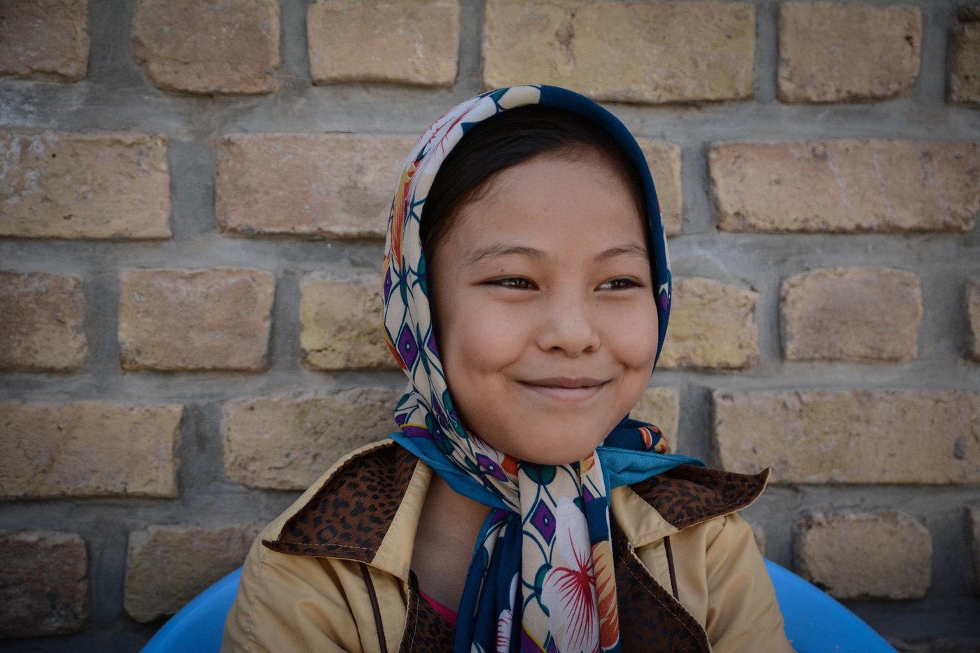 Razia (12) was born in Iran, but her family is from Bamyan province in Afghanistan and they have now returned to the country and she is studying at Gabreal girls high school.
Quotes:
”Peace”, Razia (12) answers quickly, when asked about what she wants from the world leaders who are meeting to discuss the furture of her country.
”War brings terror. Some children are scared by the fighting,” she explains.
”The insecurity has to decrease. Also some fathers say boys have to go to school, girls have to stay at home. It’s not correct. Girls also have the right to an education. They should study”.
Photo: NRC/Tiril Skarstein