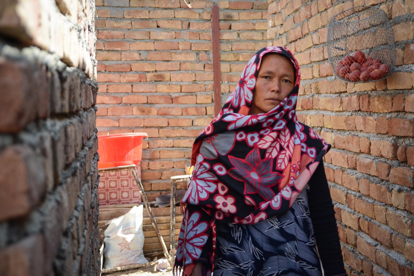 Nooria (35) became a widow at an age of 32. After her husband was killed and their home destroyed, she settled down in a neighbourhood at the outskirts of Kabul, where she is working to establish her own home.
”My message to world leaders is that I want them to continue to pay attention to Afghanistan. We want our children to be safe when they are going to school. If there could be more schools in the area, I would not need to be worried about my children walking a long distance to get to school”.
”I need to be both a father and a mother for my children. It is difficult, taking the responsibility of two people”.