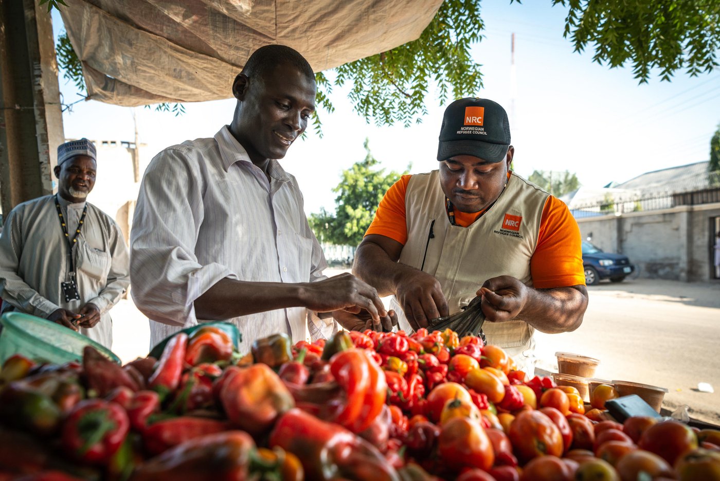 Fruit salesman, Babagana Malam Idrissa (35), in Maiduguri, Nigeria. 2018
Photo: Beate Simarud/NRC